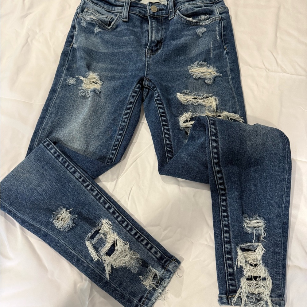 Distressed Buckle Bridge by Gly jeans